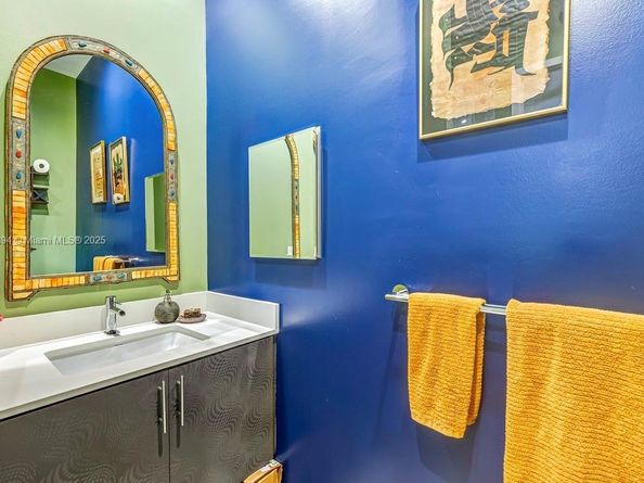 1320 NE 138th St, North Miami FL 33161