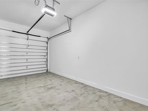 1233 NE 12th Ave, Fort Lauderdale FL 33304