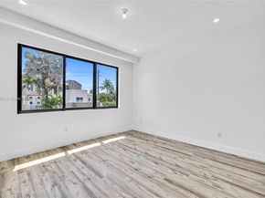 1233 NE 12th Ave, Fort Lauderdale FL 33304