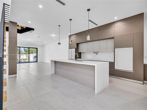 1233 NE 12th Ave, Fort Lauderdale FL 33304