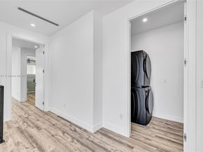1233 NE 12th Ave, Fort Lauderdale FL 33304