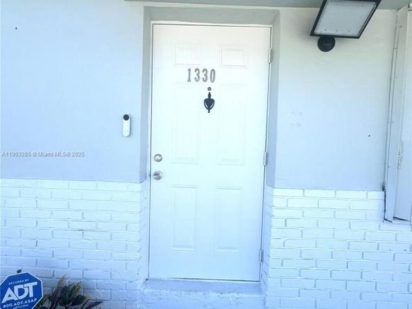 1330 SW 6th Ter, Deerfield Beach FL 33441