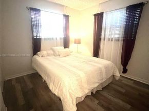 1330 SW 6th Ter, Deerfield Beach FL 33441