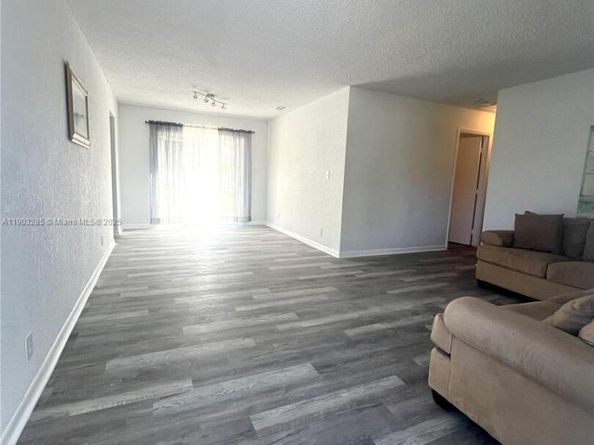 1330 SW 6th Ter, Deerfield Beach FL 33441