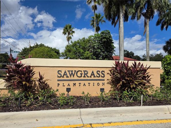 13431 NW 5th Pl, Plantation FL 33325