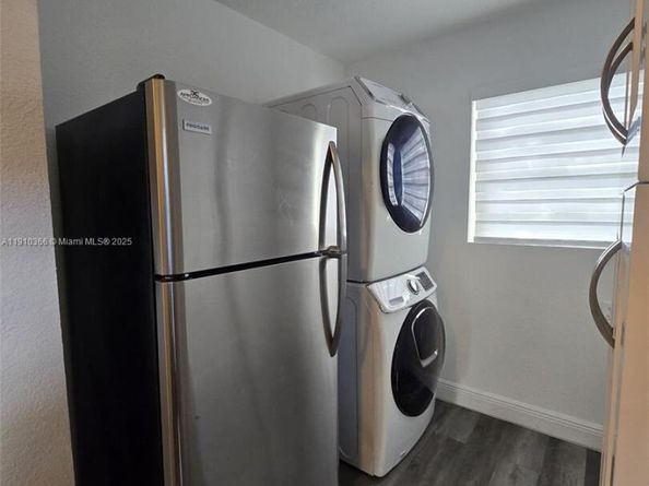 1250 NW 55th St, Miami FL 33142