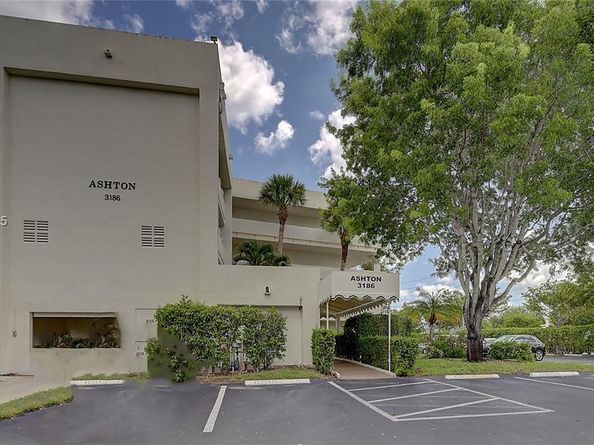 3186 Via Poinciana 203, Lake Worth FL 33467