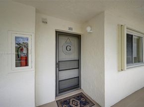 3186 Via Poinciana 203, Lake Worth FL 33467