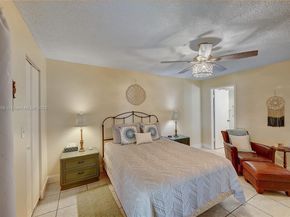 3186 Via Poinciana 203, Lake Worth FL 33467