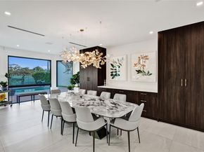 1572 NE 194th St, Miami FL 33179