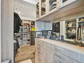 1572 NE 194th St, Miami FL 33179