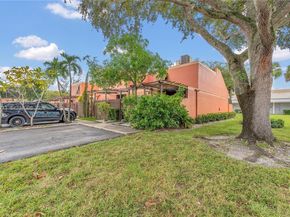 1490 Laguna Ln, Pembroke Pines FL 33026