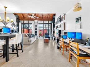 1490 Laguna Ln, Pembroke Pines FL 33026