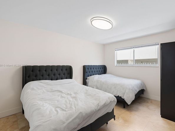 1601 Bay Rd 4, Miami Beach FL 33139