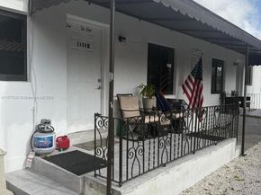 2469 NW 35th St, Miami FL 33142
