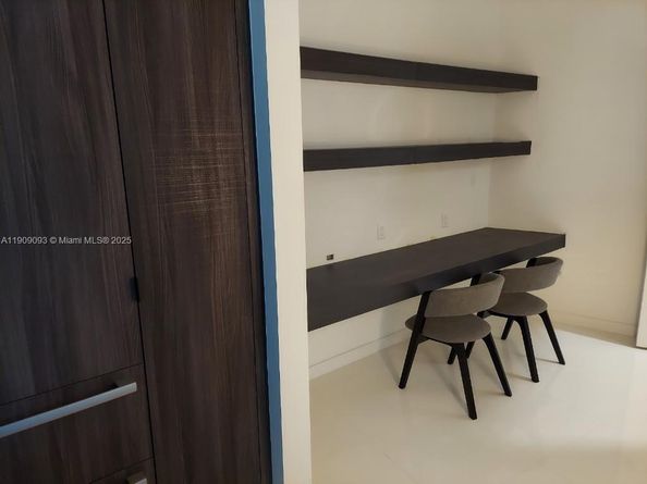 851 NE 1st Ave 2403, Miami FL 33132