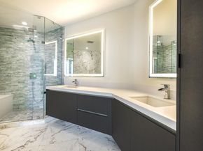 851 NE 1st Ave 2403, Miami FL 33132