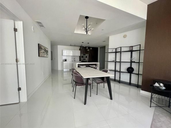 851 NE 1st Ave 2403, Miami FL 33132