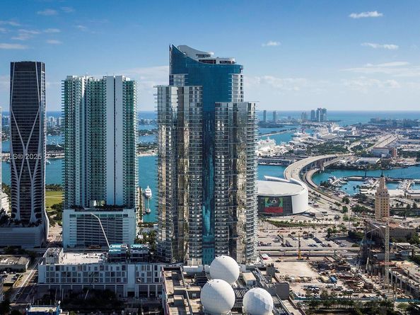 851 NE 1st Ave 2403, Miami FL 33132