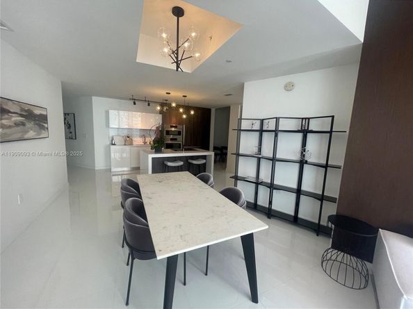 851 NE 1st Ave 2403, Miami FL 33132