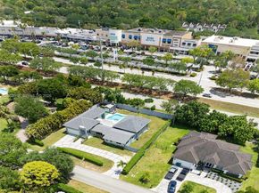 11811 SW 82nd Rd, Miami FL 33156