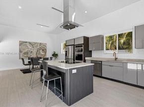 11811 SW 82nd Rd, Miami FL 33156