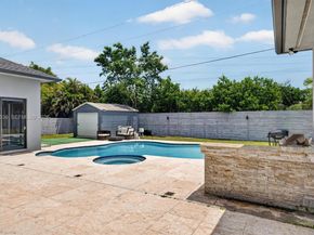 11811 SW 82nd Rd, Miami FL 33156