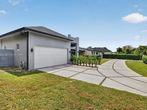11811 SW 82nd Rd, Miami FL 33156