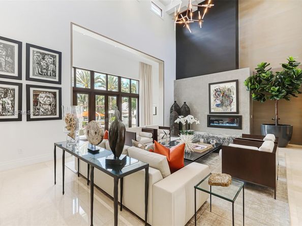 555 Arvida Pkwy, Coral Gables FL 33156