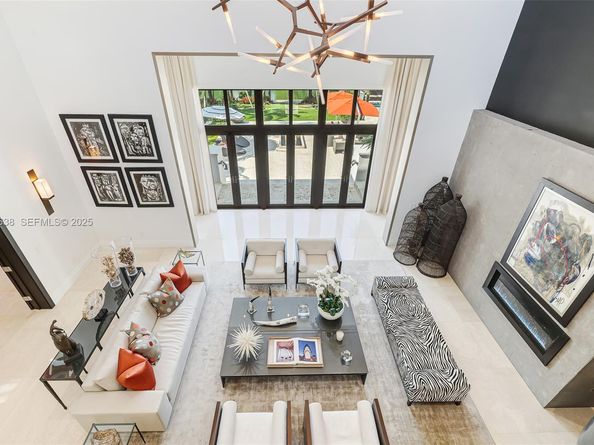 555 Arvida Pkwy, Coral Gables FL 33156