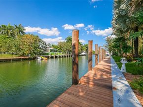 555 Arvida Pkwy, Coral Gables FL 33156