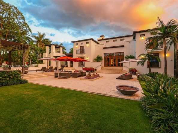 555 Arvida Pkwy, Coral Gables FL 33156