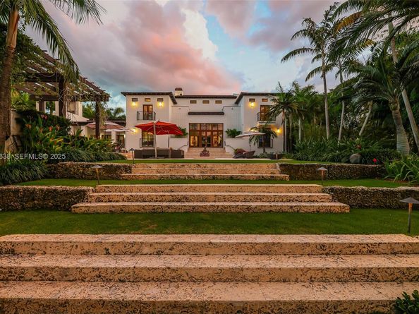 555 Arvida Pkwy, Coral Gables FL 33156