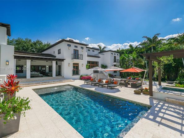 555 Arvida Pkwy, Coral Gables FL 33156