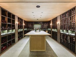 555 Arvida Pkwy, Coral Gables FL 33156