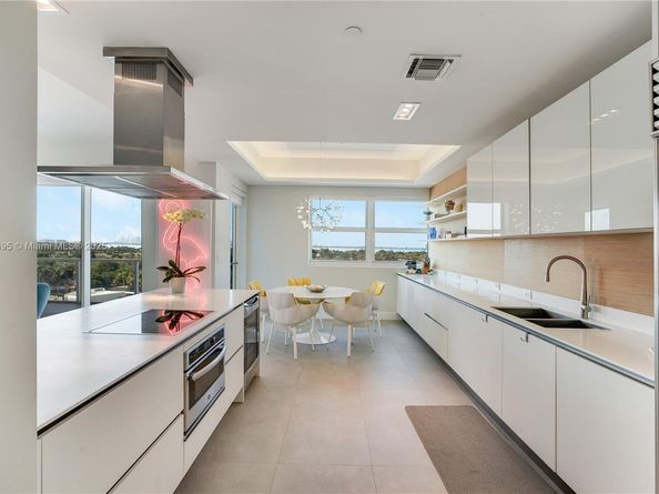 6103 S Aqua Ave 905, Miami Beach FL 33141