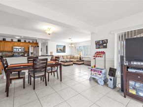 2221 NE 61st Ct, Fort Lauderdale FL 33308