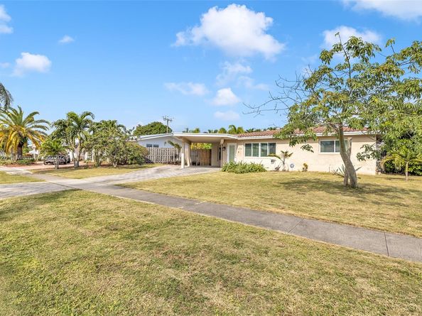 2221 NE 61st Ct, Fort Lauderdale FL 33308