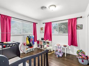 2221 NE 61st Ct, Fort Lauderdale FL 33308