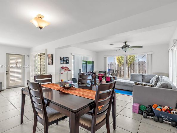 2221 NE 61st Ct, Fort Lauderdale FL 33308