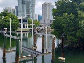 255 Poinciana Dr 605, Sunny Isles Beach FL 33160