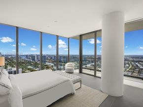 2000 S Ocean Dr PH1, Hallandale Beach FL 33009