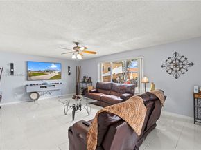 451 W 39th St, Hialeah FL 33012