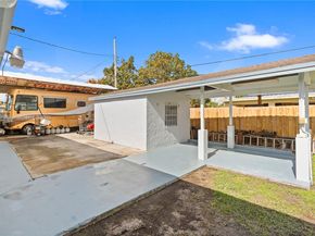451 W 39th St, Hialeah FL 33012