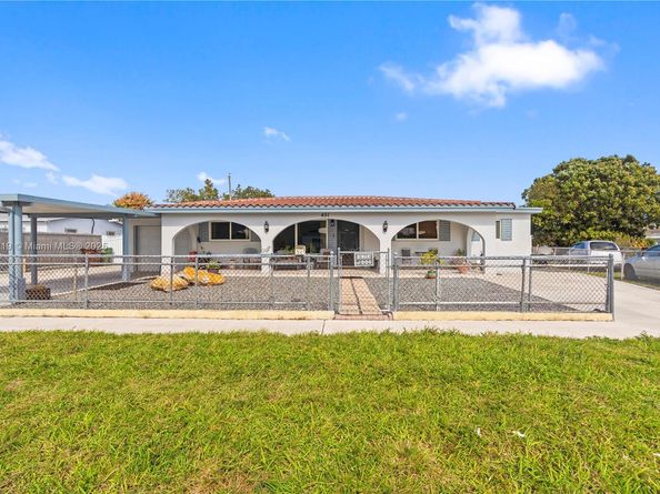 451 W 39th St, Hialeah FL 33012