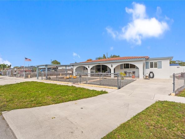 451 W 39th St, Hialeah FL 33012