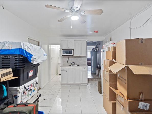 451 W 39th St, Hialeah FL 33012