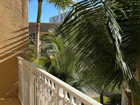 3001 NE 185th St 418, Aventura FL 33180