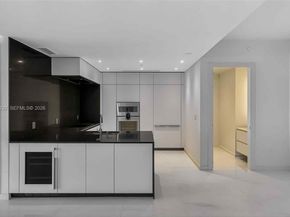 300 N Biscayne Boulevard Way 4809W, Miami FL 33131