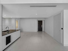 300 N Biscayne Boulevard Way 4809W, Miami FL 33131